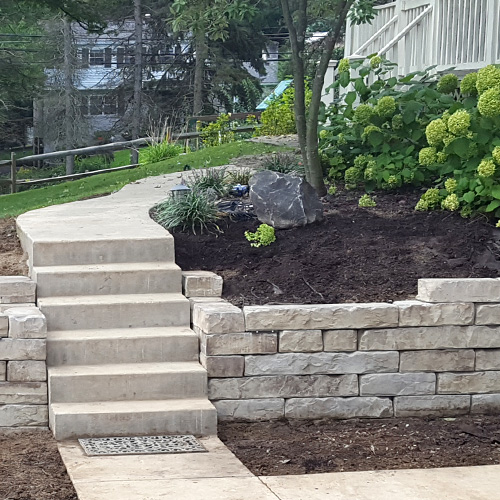 McGinn Hardscaping - Dry Stack Kodah Wall