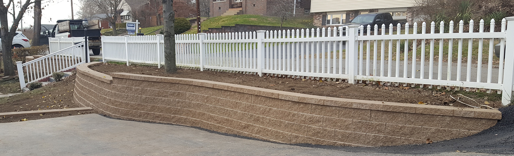 McGinn Hardscaping - Keystone Wall Sandstone Versa-Lok